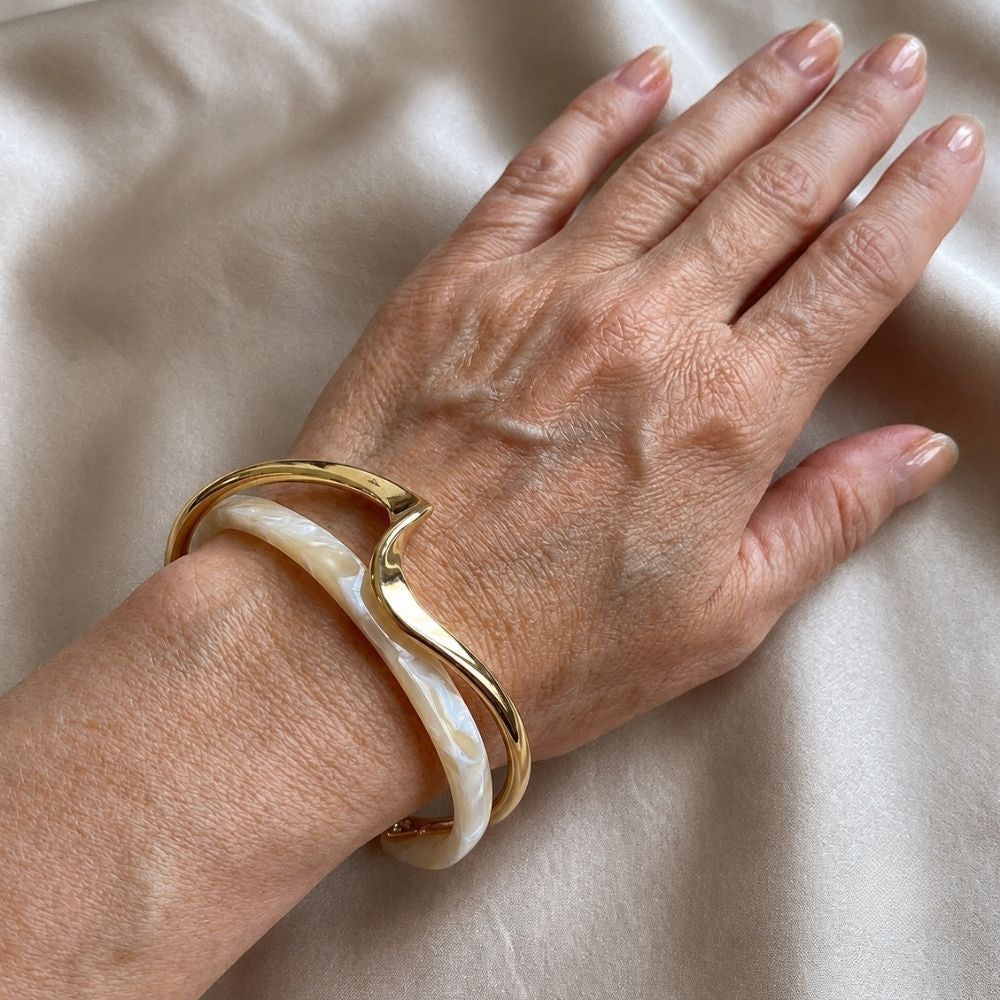 Birna | Fínt og glæsileg armband með steini